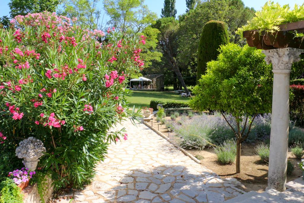 Domaine Du Moulin Saint-Laurent-des-Arbres Ngoại thất bức ảnh